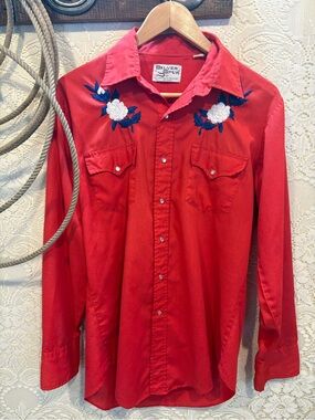 Vintage Red Western Button-Down Shirt with White Floral Embroidery